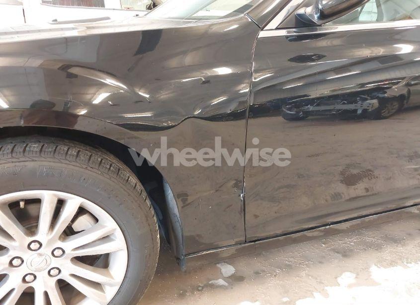 Photo 18 of 2016 Chrysler 300 LIMITED (VIN 2C3CCAAG1GH343836)