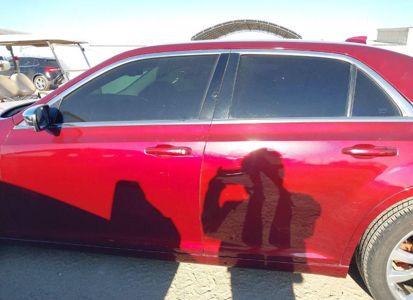 Photo 14 of 2021 Chrysler 300 TOURING L (VIN 2C3CCAAG1MH673438)