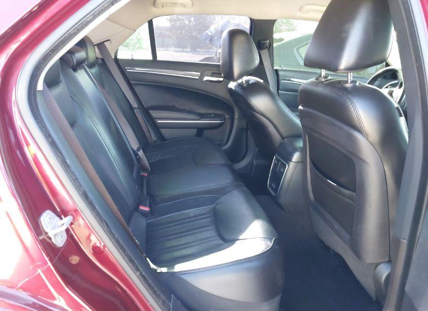 Photo 8 of 2021 Chrysler 300 TOURING L (VIN 2C3CCAAG1MH673438)