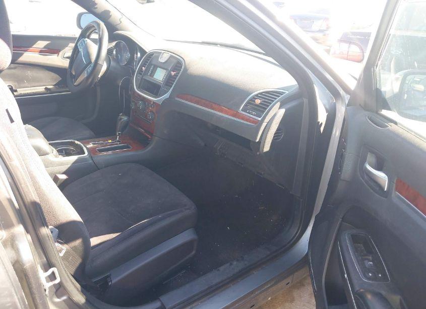 Photo 5 of 2012 Chrysler 300 (VIN 2C3CCAAG2CH116603)