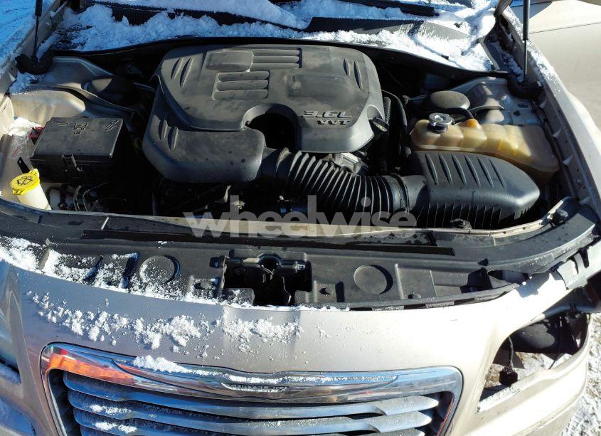 Photo 10 of 2012 Chrysler 300 (VIN 2C3CCAAG2CH251466)