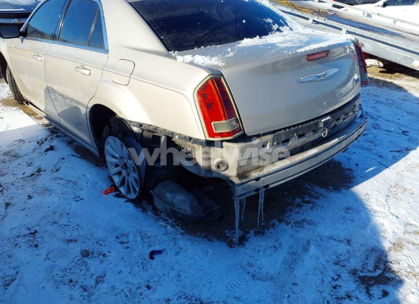 Photo 6 of 2012 Chrysler 300 (VIN 2C3CCAAG2CH251466)