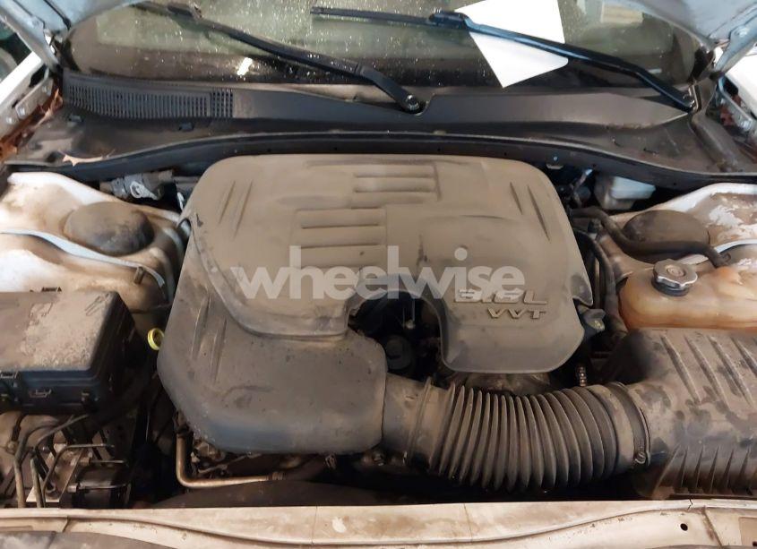 Photo 10 of 2012 Chrysler 300 (VIN 2C3CCAAG2CH289442)