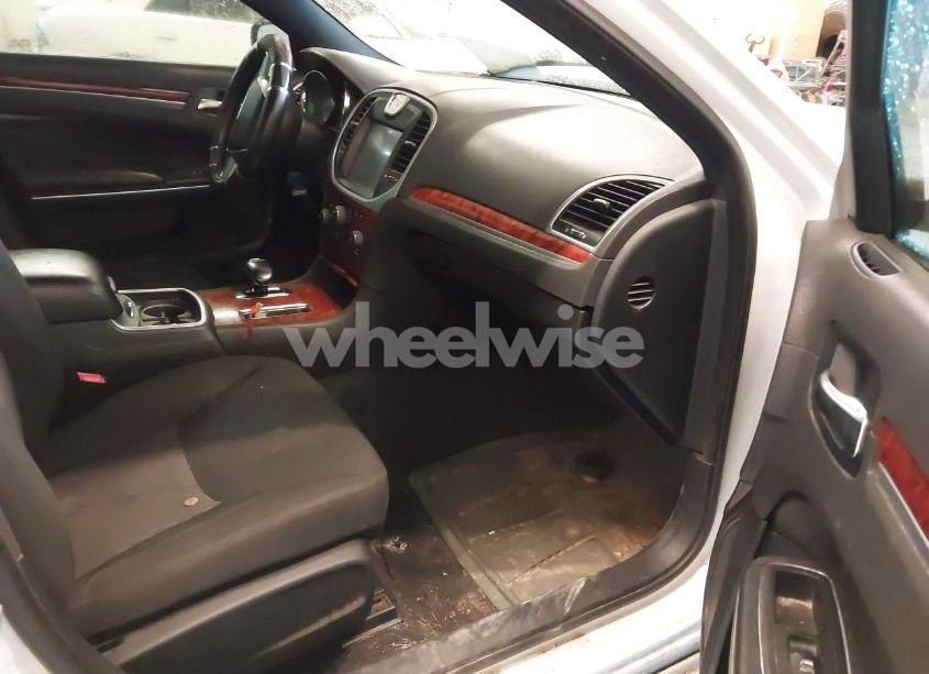 Photo 5 of 2012 Chrysler 300 (VIN 2C3CCAAG2CH289442)