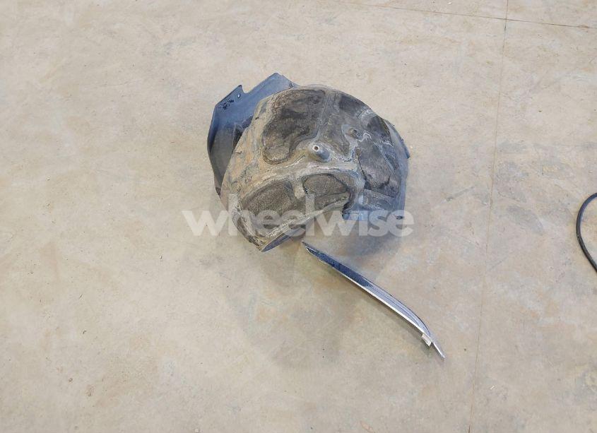 Photo 12 of 2013 Chrysler 300 MOTOWN (VIN 2C3CCAAG2DH504805)