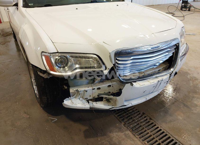 Photo 6 of 2013 Chrysler 300 MOTOWN (VIN 2C3CCAAG2DH504805)