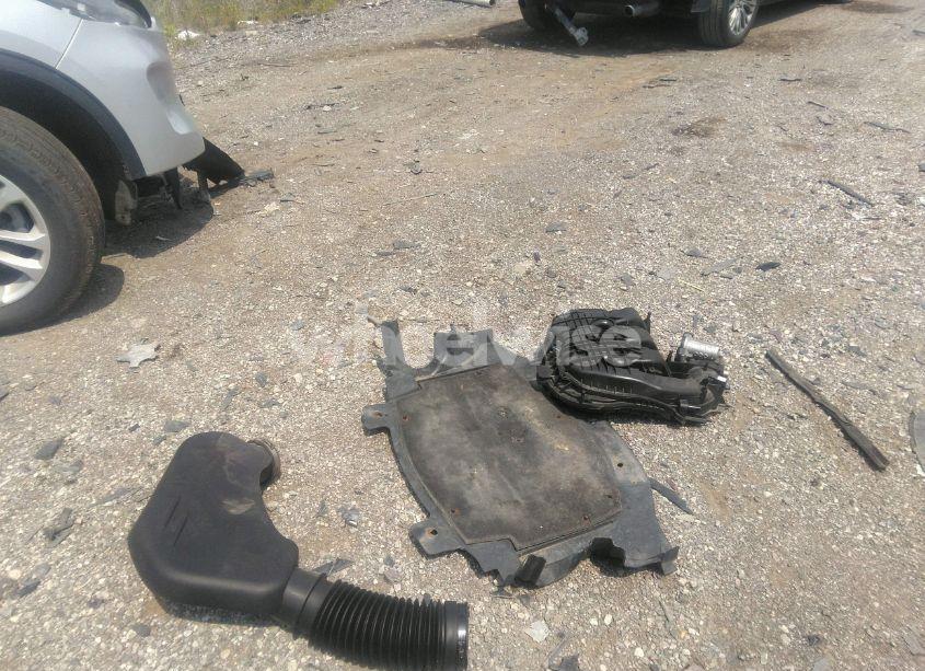 Photo 12 of 2013 Chrysler 300 MOTOWN (VIN 2C3CCAAG2DH505114)