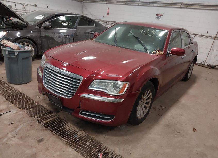 Photo 2 of 2013 Chrysler 300 MOTOWN (VIN 2C3CCAAG2DH551090)