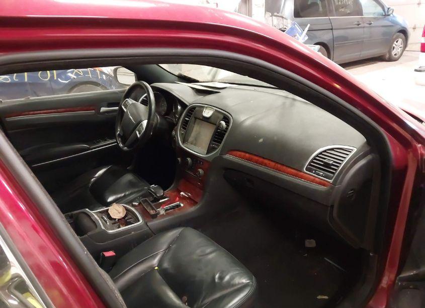 Photo 5 of 2013 Chrysler 300 MOTOWN (VIN 2C3CCAAG2DH551090)