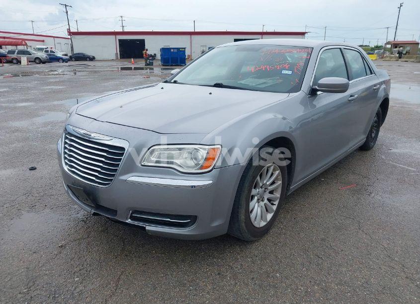 Photo 2 of 2013 Chrysler 300 MOTOWN (VIN 2C3CCAAG2DH572652)