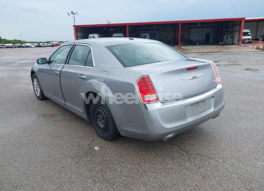 Photo 3 of 2013 Chrysler 300 MOTOWN (VIN 2C3CCAAG2DH572652)