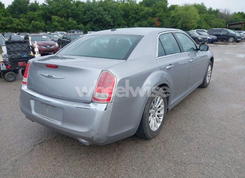 Photo 4 of 2013 Chrysler 300 MOTOWN (VIN 2C3CCAAG2DH572652)