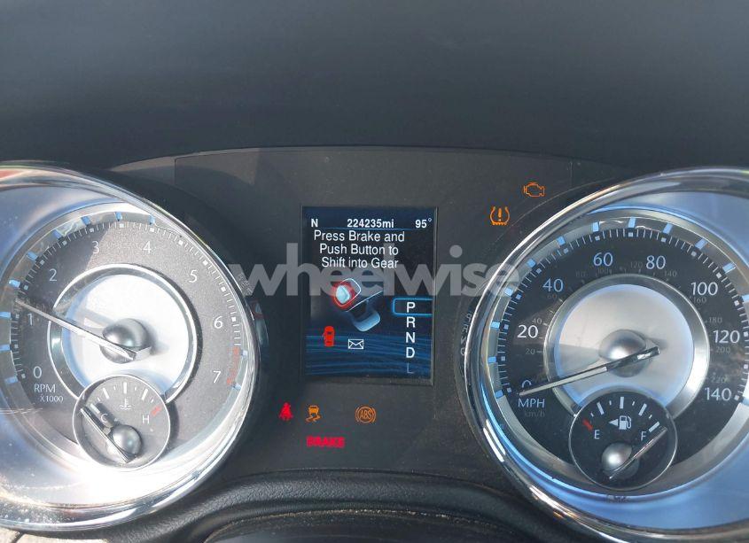 Photo 7 of 2013 Chrysler 300 MOTOWN (VIN 2C3CCAAG2DH572652)