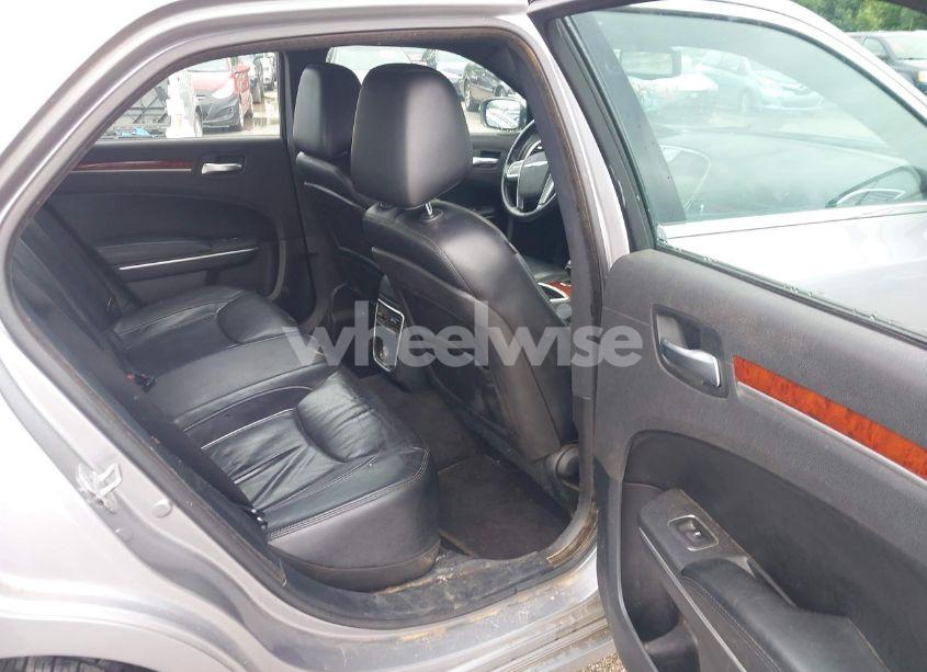 Photo 8 of 2013 Chrysler 300 MOTOWN (VIN 2C3CCAAG2DH572652)