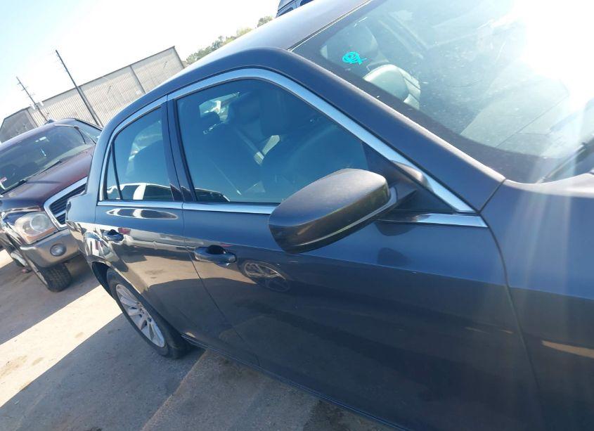 Photo 13 of 2013 Chrysler 300 MOTOWN (VIN 2C3CCAAG2DH574739)