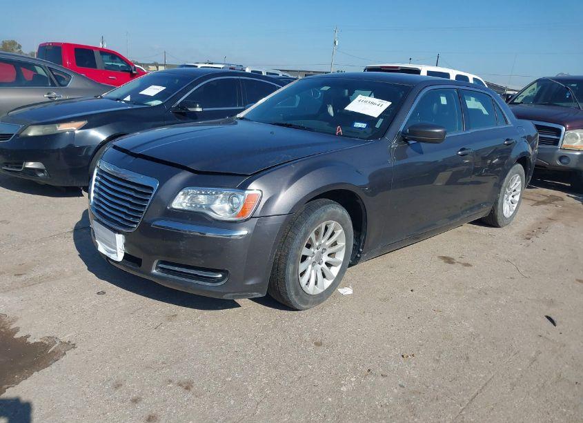Photo 2 of 2013 Chrysler 300 MOTOWN (VIN 2C3CCAAG2DH574739)