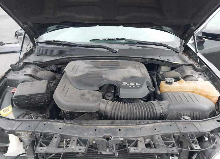 Photo 10 of 2013 Chrysler 300 MOTOWN (VIN 2C3CCAAG2DH697506)