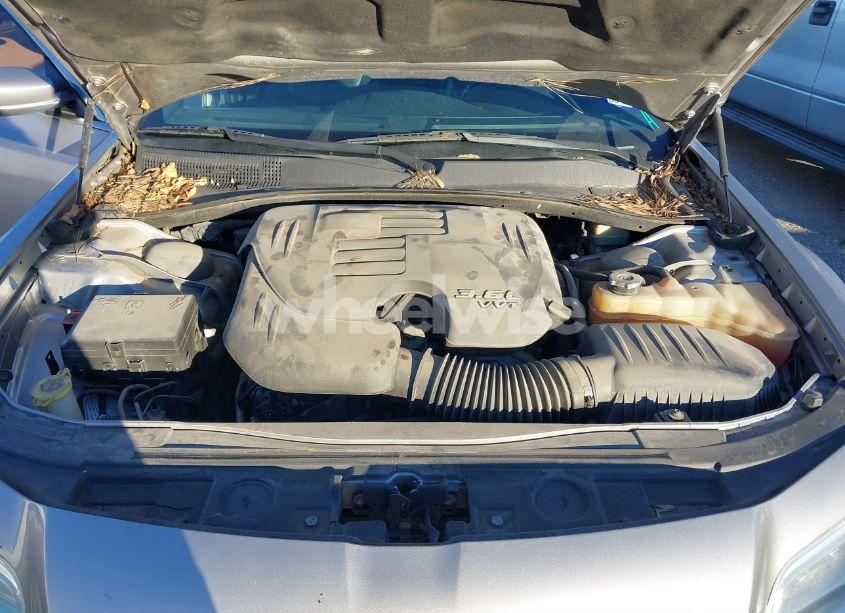 Photo 10 of 2013 Chrysler 300 MOTOWN (VIN 2C3CCAAG2DH703336)