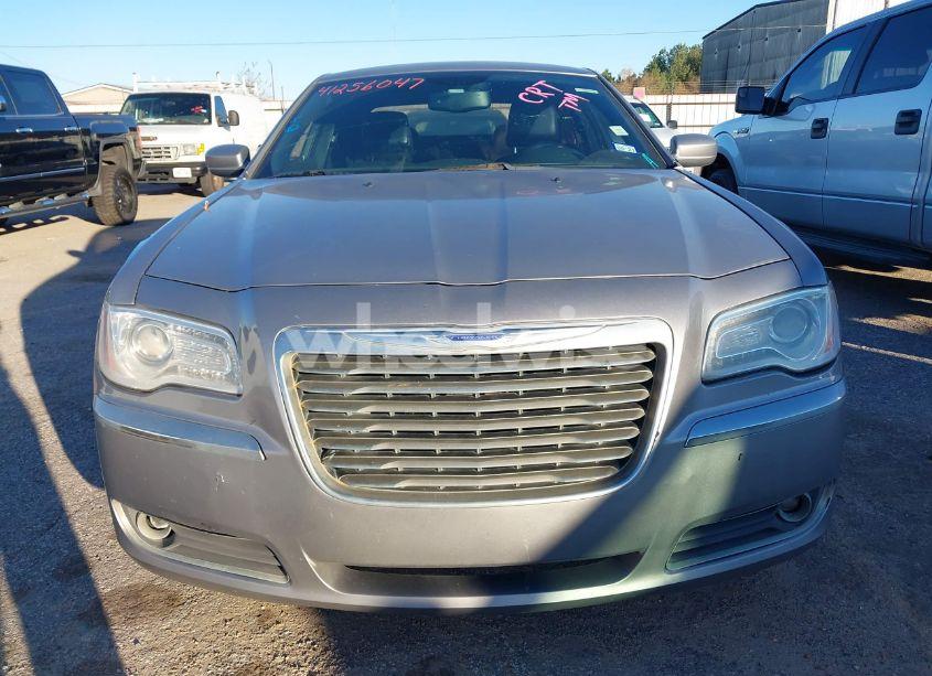 Photo 12 of 2013 Chrysler 300 MOTOWN (VIN 2C3CCAAG2DH703336)
