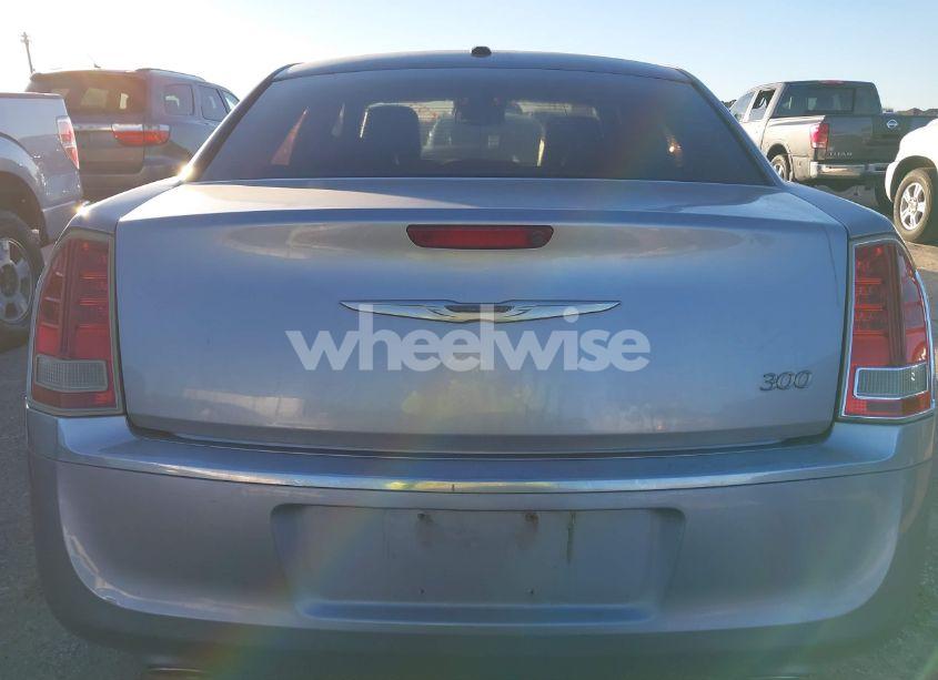 Photo 16 of 2013 Chrysler 300 MOTOWN (VIN 2C3CCAAG2DH703336)