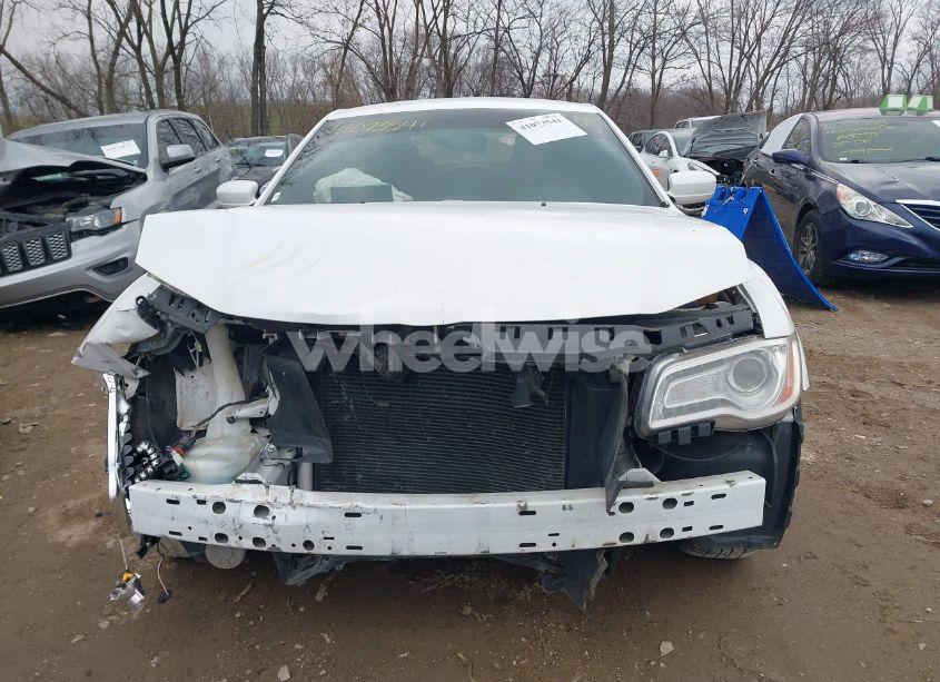 Photo 12 of 2013 Chrysler 300 MOTOWN (VIN 2C3CCAAG2DH728253)