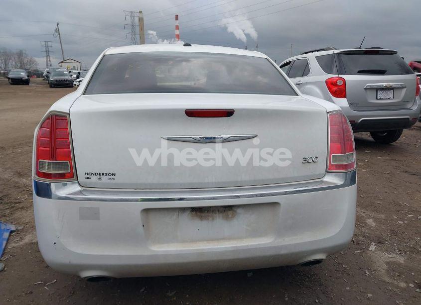 Photo 16 of 2013 Chrysler 300 MOTOWN (VIN 2C3CCAAG2DH728253)