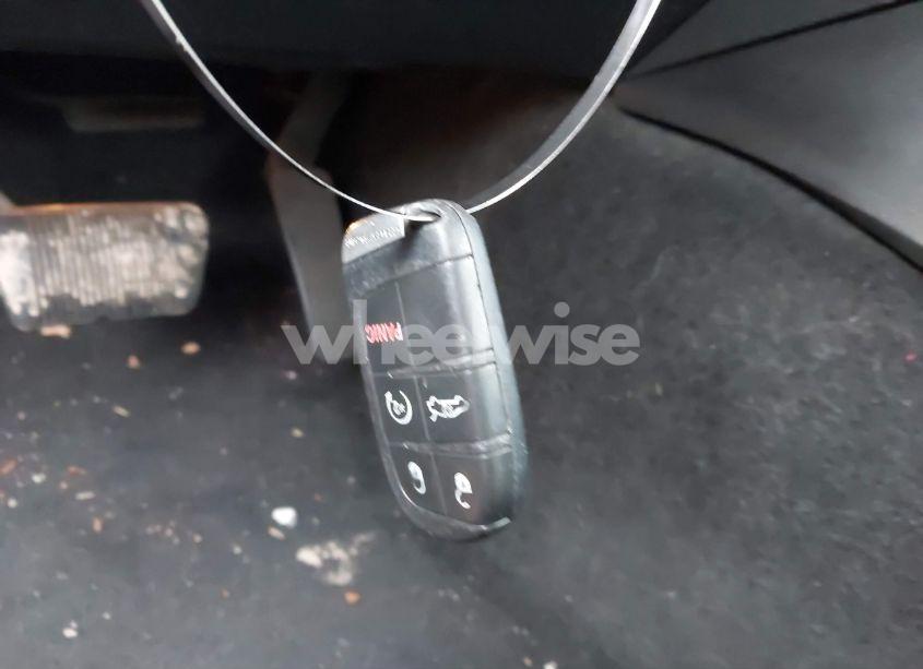 Photo 11 of 2013 Chrysler 300 MOTOWN (VIN 2C3CCAAG2DH732903)