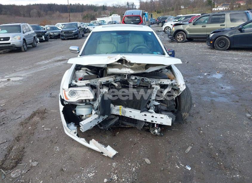 Photo 13 of 2013 Chrysler 300 MOTOWN (VIN 2C3CCAAG2DH732903)