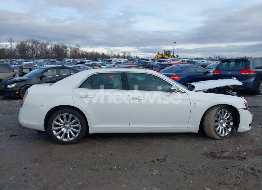 Photo 14 of 2013 Chrysler 300 MOTOWN (VIN 2C3CCAAG2DH732903)