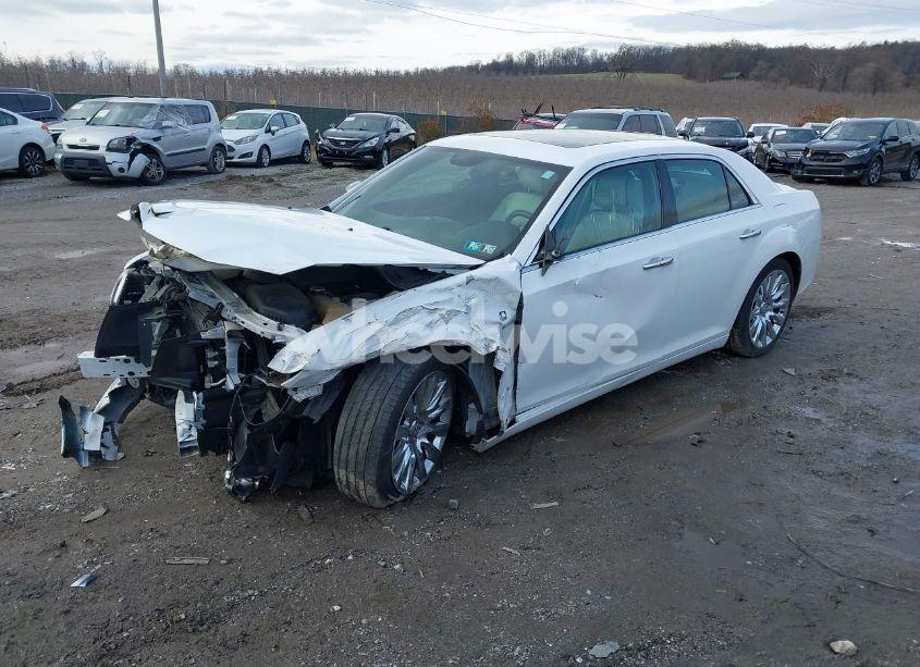 Photo 2 of 2013 Chrysler 300 MOTOWN (VIN 2C3CCAAG2DH732903)