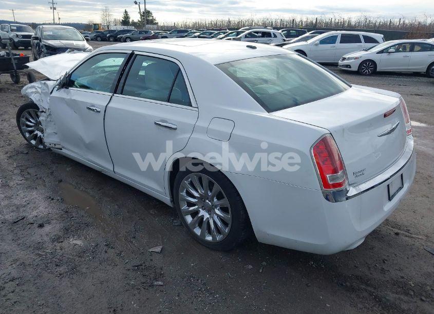 Photo 3 of 2013 Chrysler 300 MOTOWN (VIN 2C3CCAAG2DH732903)