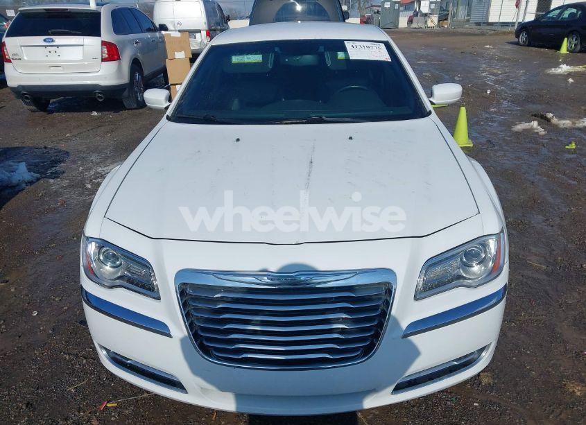 Photo 12 of 2014 Chrysler 300 (VIN 2C3CCAAG2EH235612)