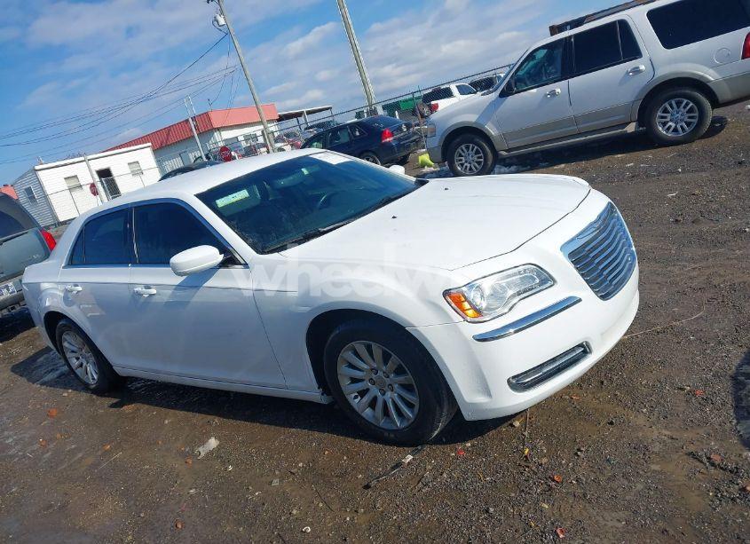 Photo 13 of 2014 Chrysler 300 (VIN 2C3CCAAG2EH235612)