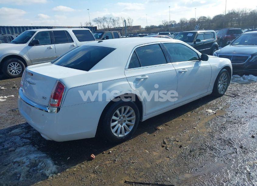 Photo 4 of 2014 Chrysler 300 (VIN 2C3CCAAG2EH235612)