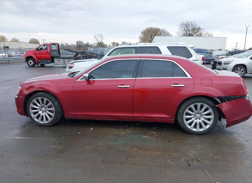 Photo 15 of 2014 Chrysler 300 UPTOWN EDITION (VIN 2C3CCAAG2EH327593)