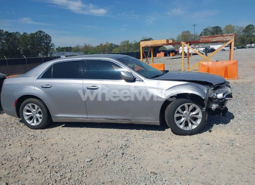 Photo 14 of 2015 Chrysler 300 LIMITED (VIN 2C3CCAAG2FH786866)