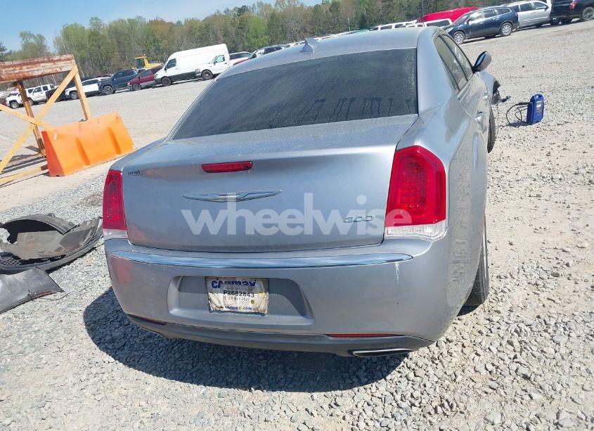 Photo 17 of 2015 Chrysler 300 LIMITED (VIN 2C3CCAAG2FH786866)