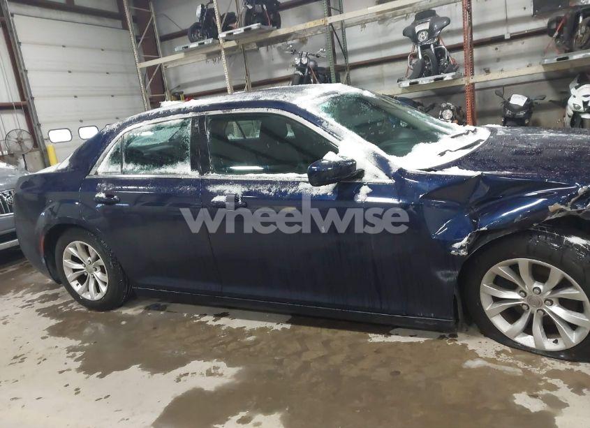 Photo 13 of 2015 Chrysler 300 LIMITED (VIN 2C3CCAAG2FH868127)