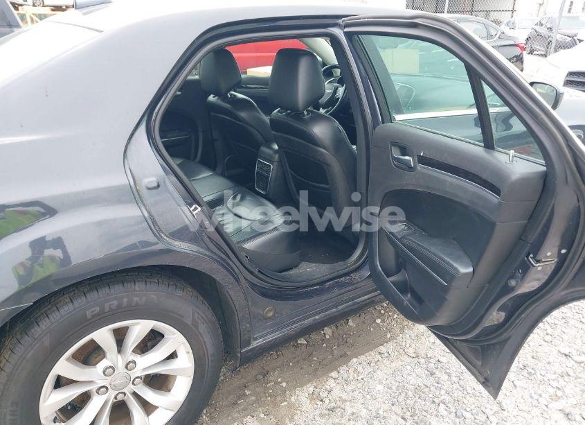 Photo 8 of 2015 Chrysler 300 LIMITED (VIN 2C3CCAAG2FH930318)