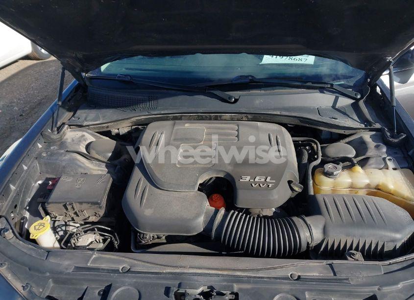 Photo 10 of 2016 Chrysler 300 LIMITED (VIN 2C3CCAAG2GH295456)