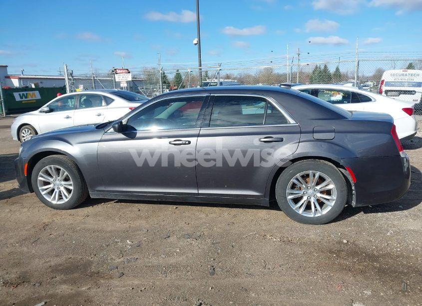 Photo 14 of 2016 Chrysler 300 LIMITED (VIN 2C3CCAAG2GH295456)