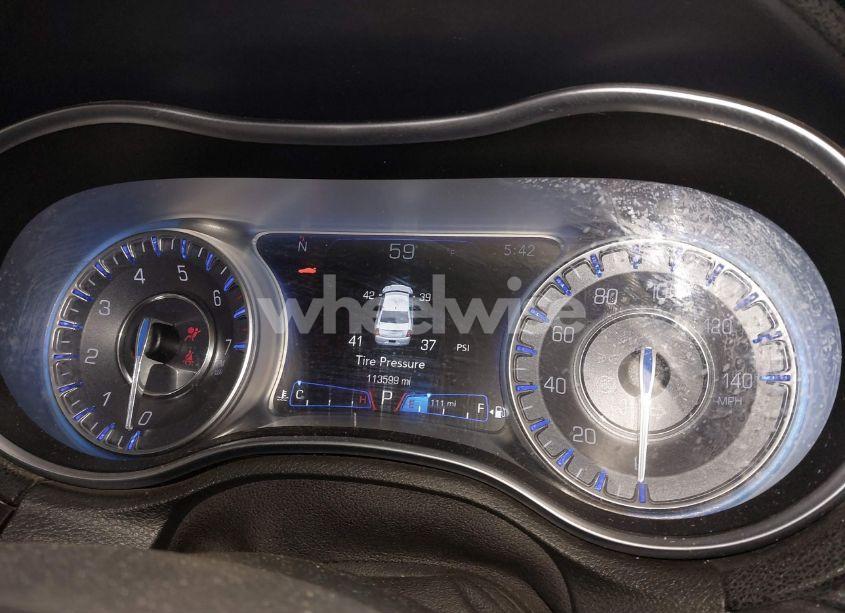 Photo 7 of 2018 Chrysler 300 TOURING (VIN 2C3CCAAG2JH282018)