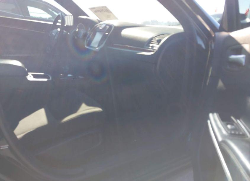 Photo 5 of 2012 Chrysler 300 (VIN 2C3CCAAG3CH234661)