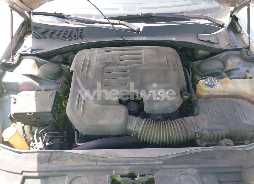 Photo 10 of 2013 Chrysler 300 MOTOWN (VIN 2C3CCAAG3DH572272)