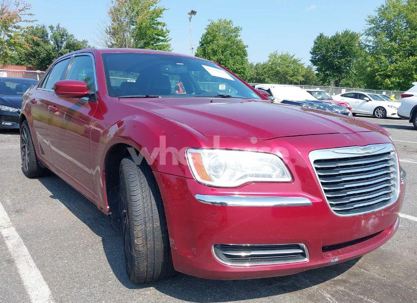 2014 Chrysler 300 (VIN 2C3CCAAG3EH132568) main photo