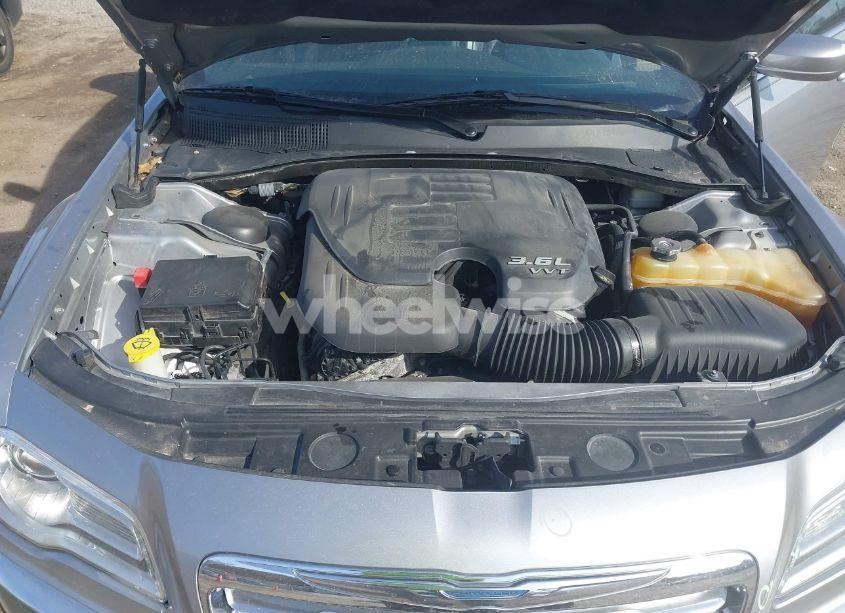 Photo 10 of 2014 Chrysler 300 (VIN 2C3CCAAG3EH136426)
