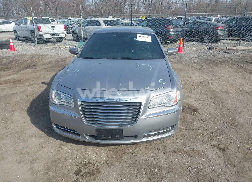 Photo 12 of 2014 Chrysler 300 (VIN 2C3CCAAG3EH136426)