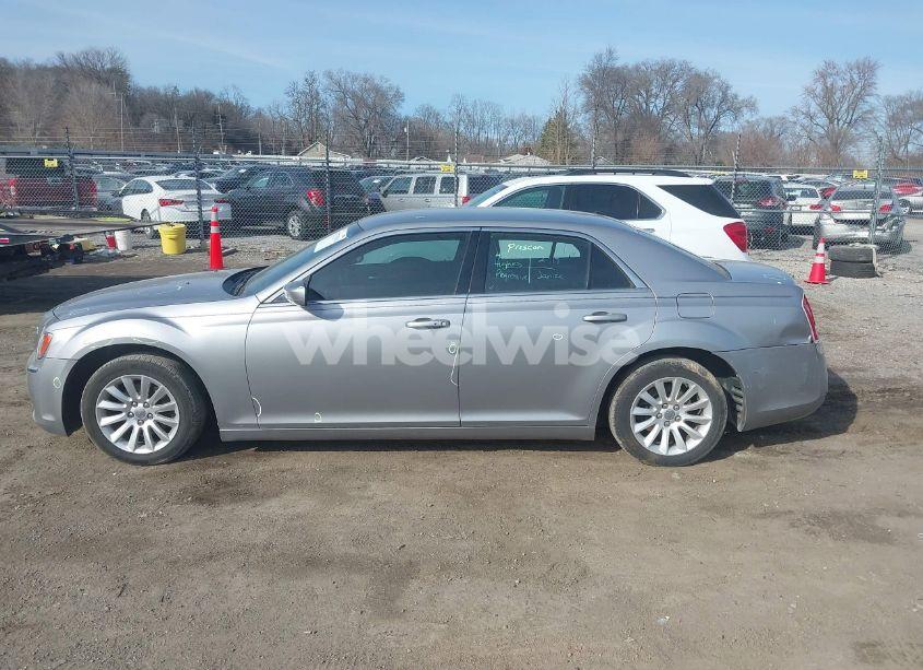 Photo 14 of 2014 Chrysler 300 (VIN 2C3CCAAG3EH136426)
