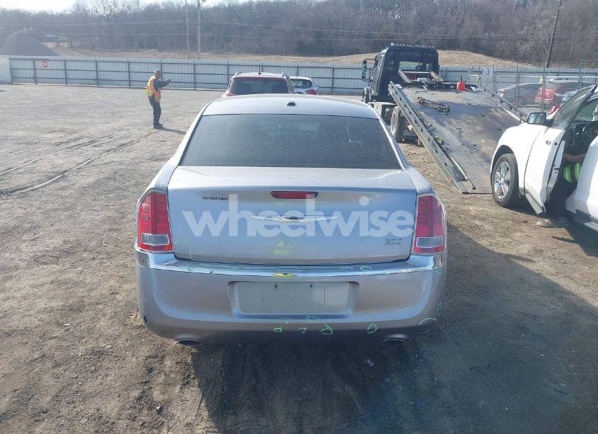 Photo 16 of 2014 Chrysler 300 (VIN 2C3CCAAG3EH136426)