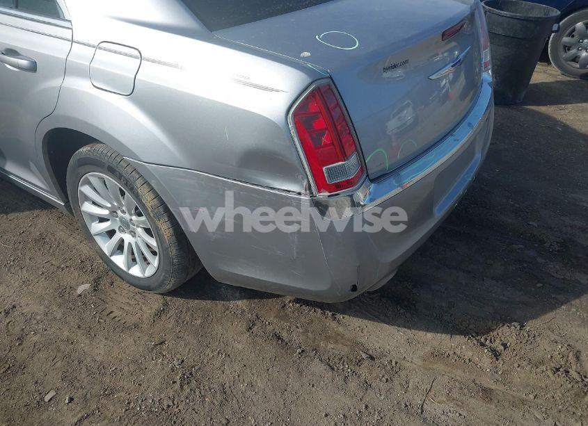 Photo 6 of 2014 Chrysler 300 (VIN 2C3CCAAG3EH136426)